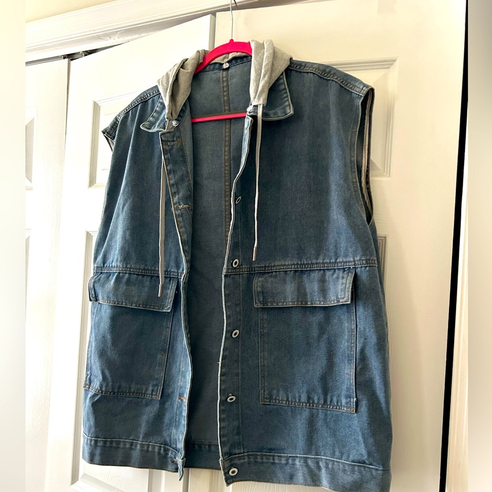 Jean Vest